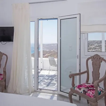 Artistic Agapi, Mykonos Town