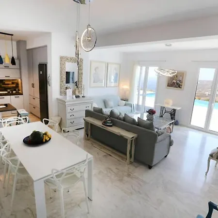 Artistic Agapi, * Mykonos Town